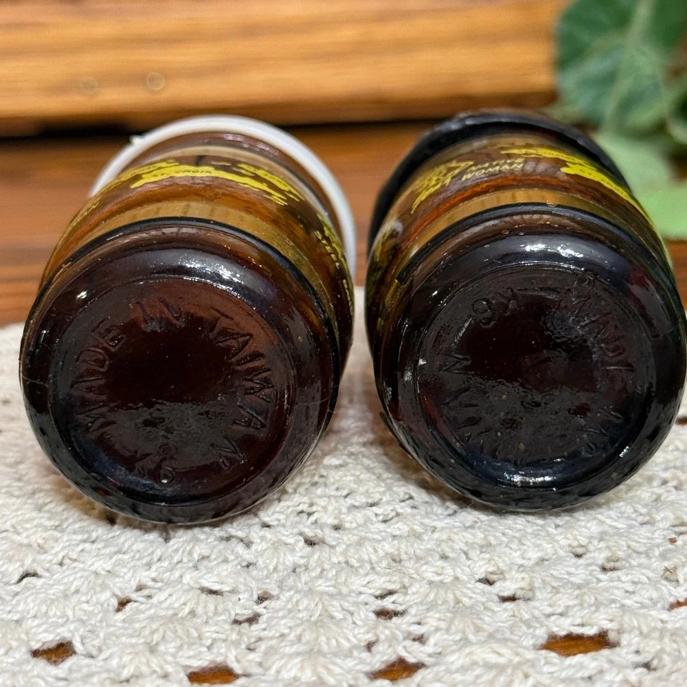 Vintage St Thomas VI Amber Glass Barrel Salt Pepper Shakers Set Brown Gold Small